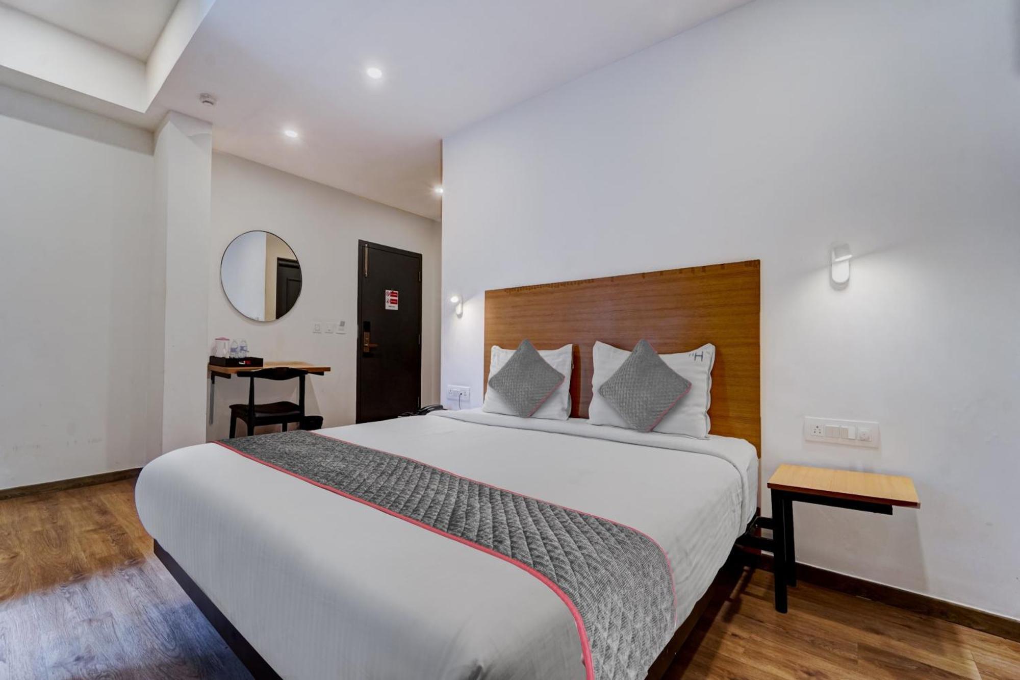 Super Townhouse Four Season Hotel Coimbatore Exterior photo