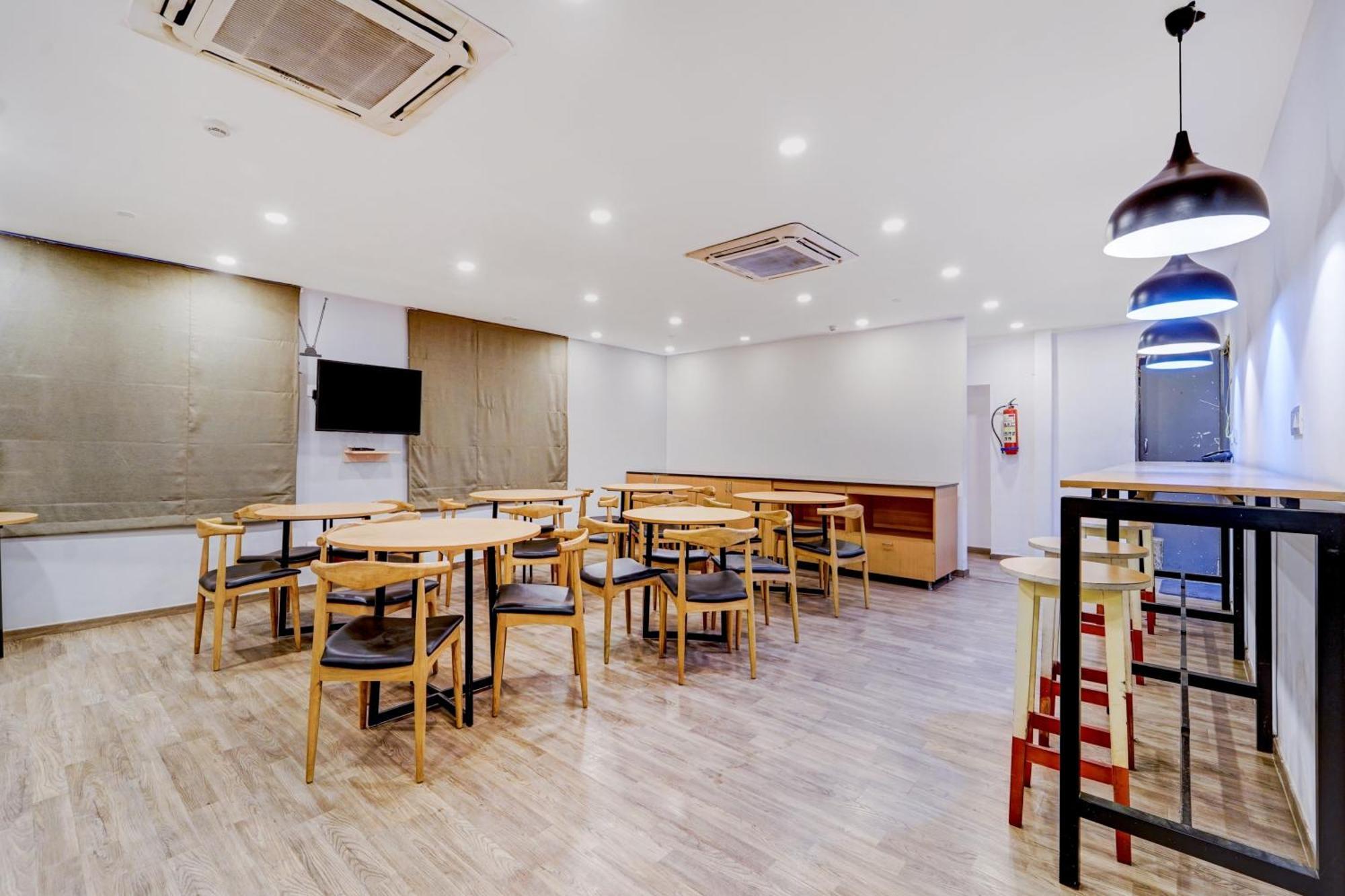 Super Townhouse Four Season Hotel Coimbatore Exterior photo